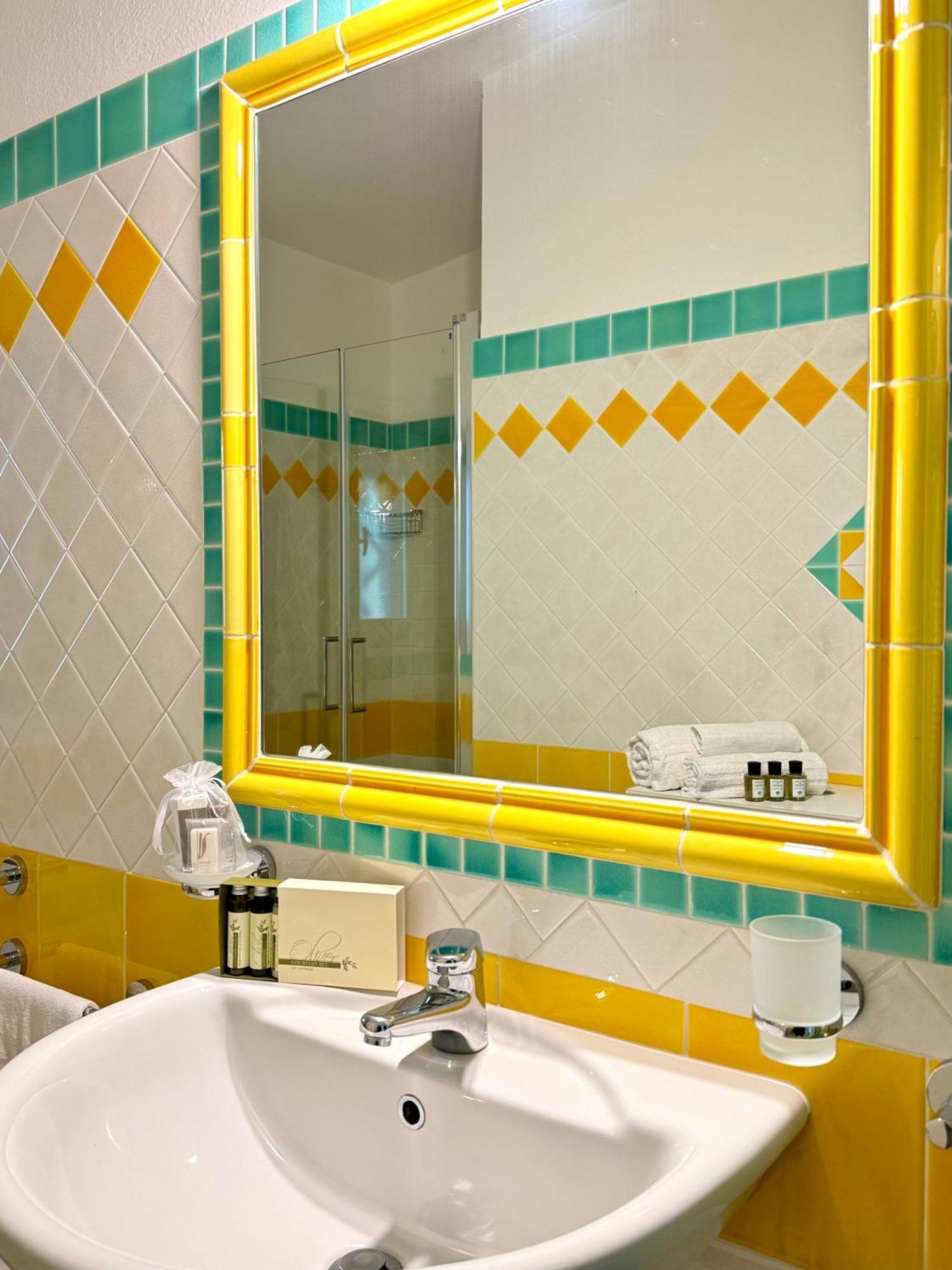 Garden Retreat - Homey Experience Ольбия Экстерьер фото